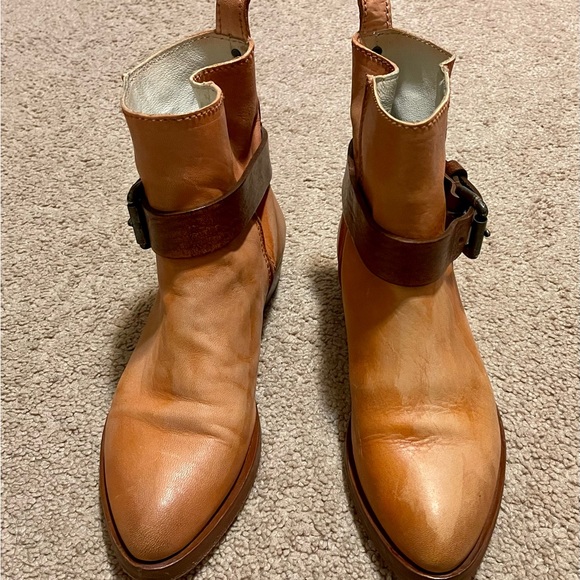 HTC / Hollywood Trading Company - Gwen Leather Boots size 37 (7M) - Picture 2 of 10